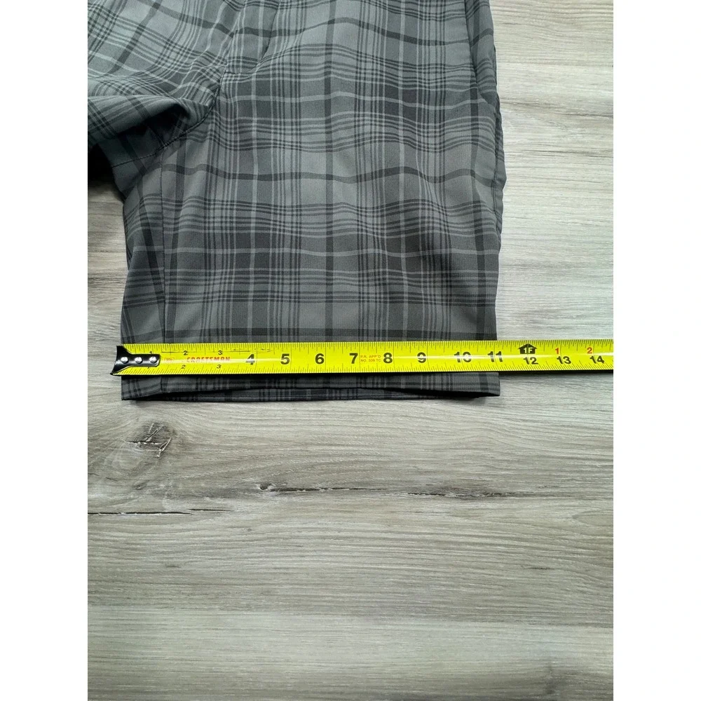 Nike Golf Mens Dri-FIT Plaid Shorts Grey Black Size 30 Performance‎ Activewear